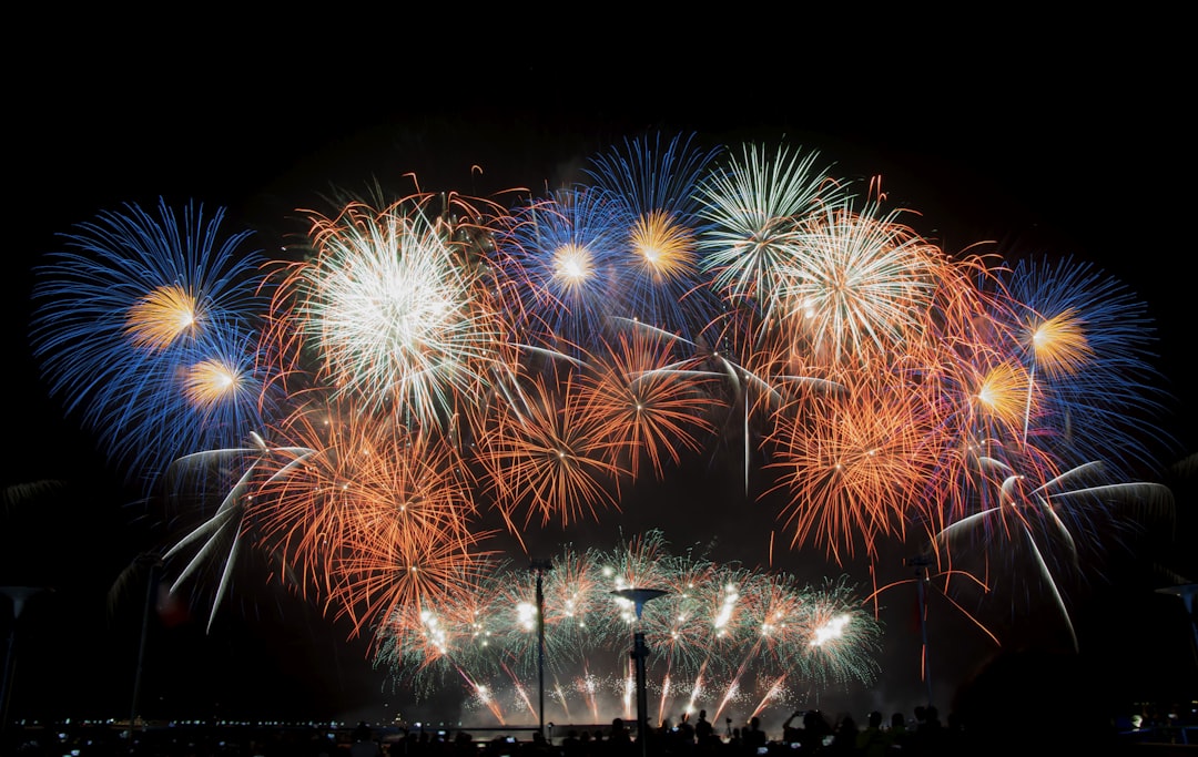 High-resolution fireworks during night photo by Vernon Raineil Cenzon in 4th of July | PictureHub
